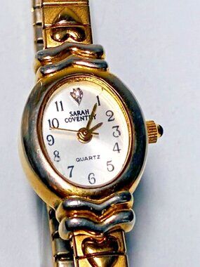 Sarah Coventry Vintage Quartz Watch Two-Tone Gold Silver Heart Bracelet (S9)